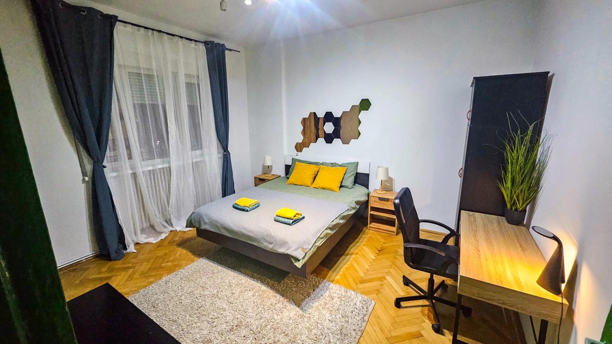 Downtown Tiny Houses Near Cismigiu Gardens Bucareste Exterior foto